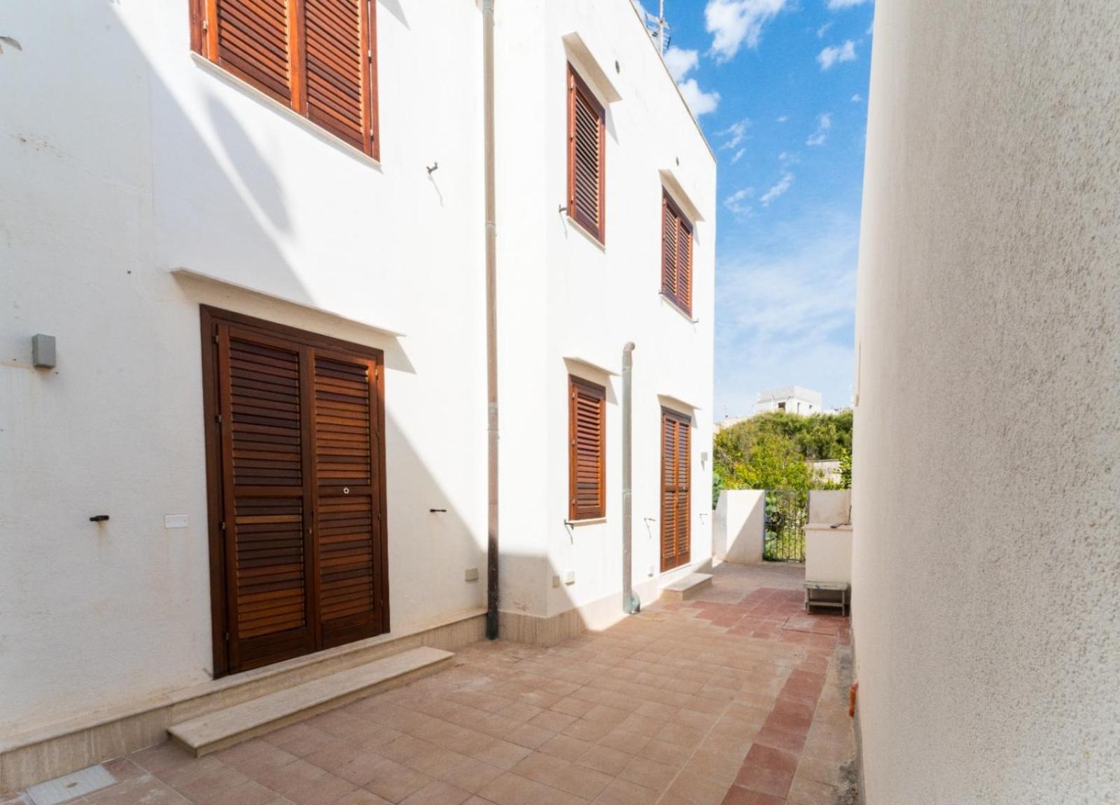 La Corte Di Colombo Favignana Bagian luar foto